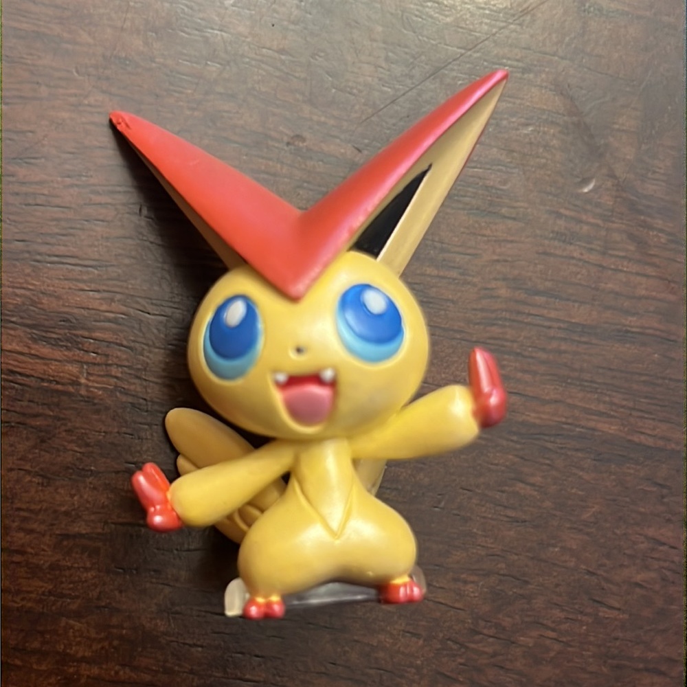Victini Pokemon Figure Nintendo Pocket Monster